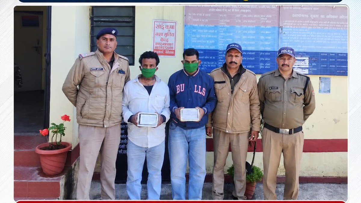 अल्मोड़ा में सल्ट पुलिस और एसओजी की कार्रवाई, अवैध पिस्टल-कारतूस समेत 2 अभियुक्त गिरफ्तार
