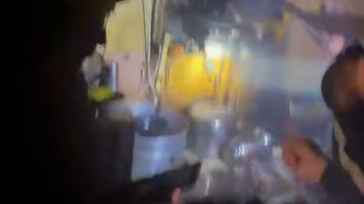 Gopeshwar cafe fire brought under control after fire service removes 03 commercial gas cylinders