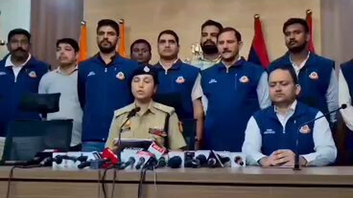 Delhi Police arrest 5 in ₹19.5 lakh robbery case after hunt across Delhi, UP and Uttarakhand