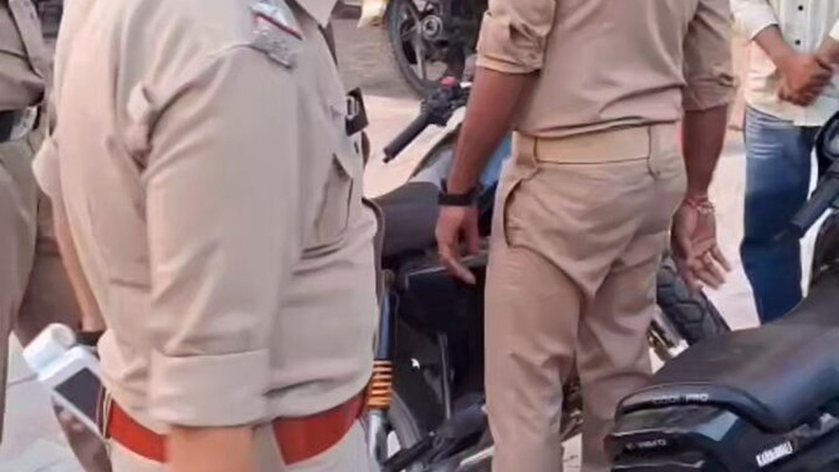 Haridwar Police act against 03 riders over motorcycle cracker sounds and pressure horns