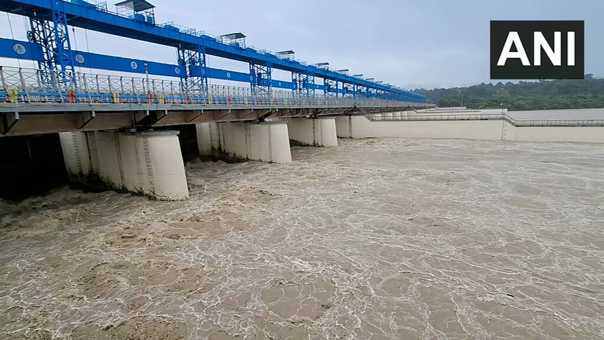 Ganga water level nears danger mark in Haridwar as continuous rain persists across Uttarakhand