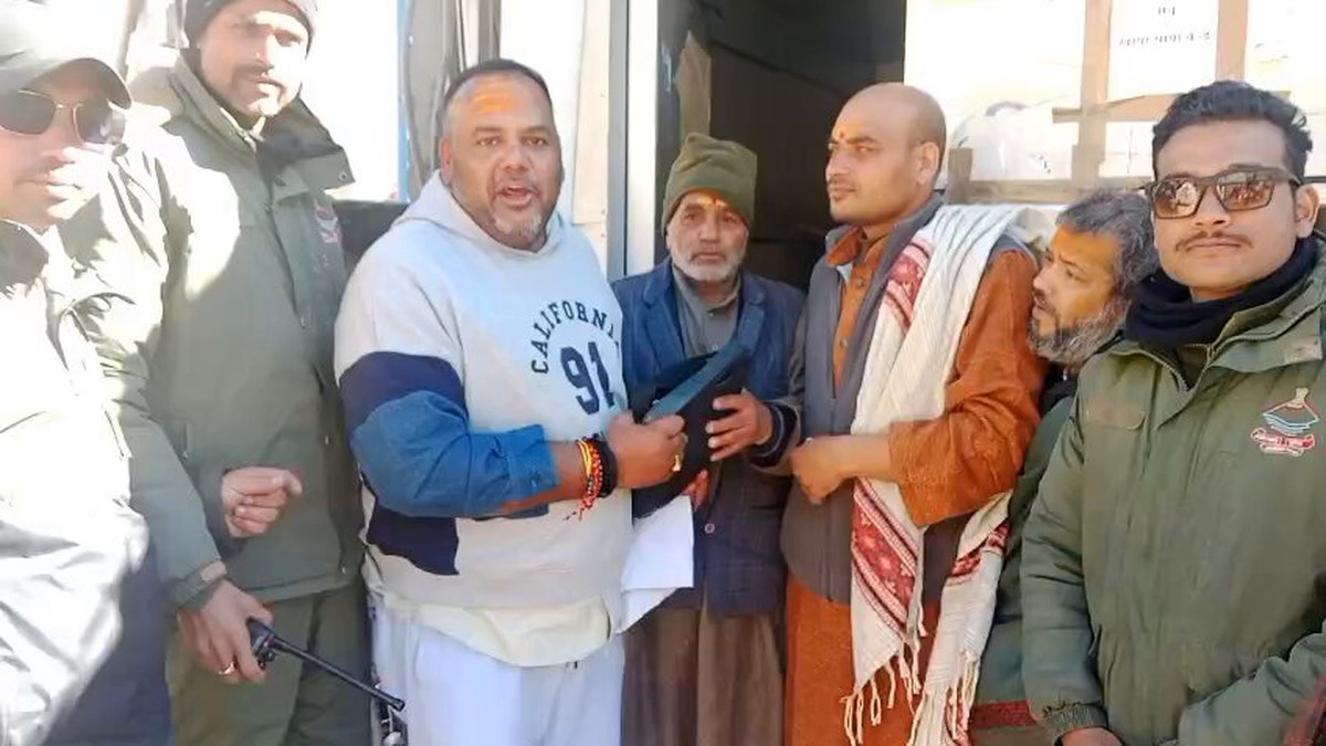 Kedarnath police recover pilgrim’s bag containing ₹1 lakh, iPhone and essential documents