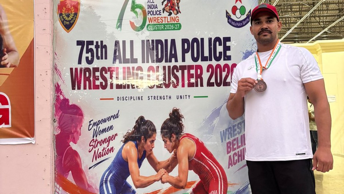 Tanakpur fireman Mahendra Singh Rawat wins bronze at 75th All India Police Wrestling Cluster meet
