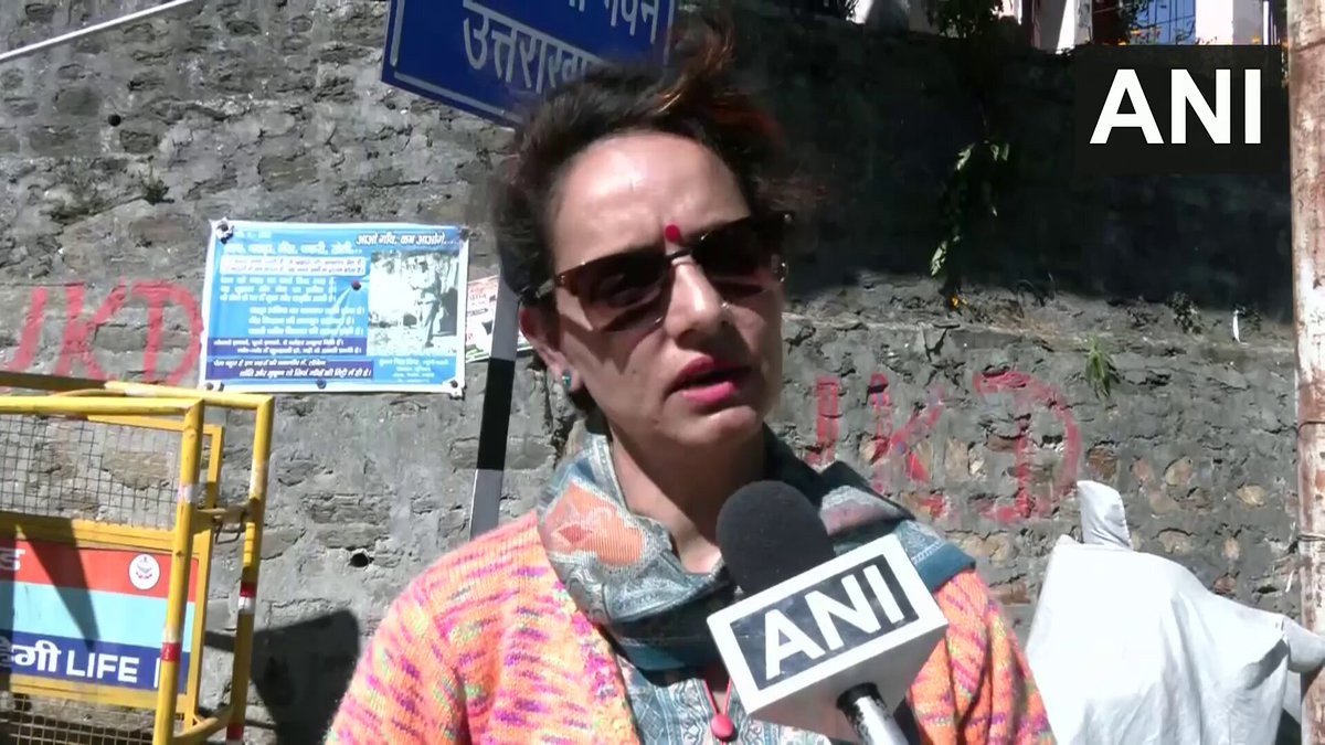गैरसैंण में कांग्रेस का पुतला फूंका, मधु चौहान ने चकराता के ऑडियो विवाद पर जताया विरोध