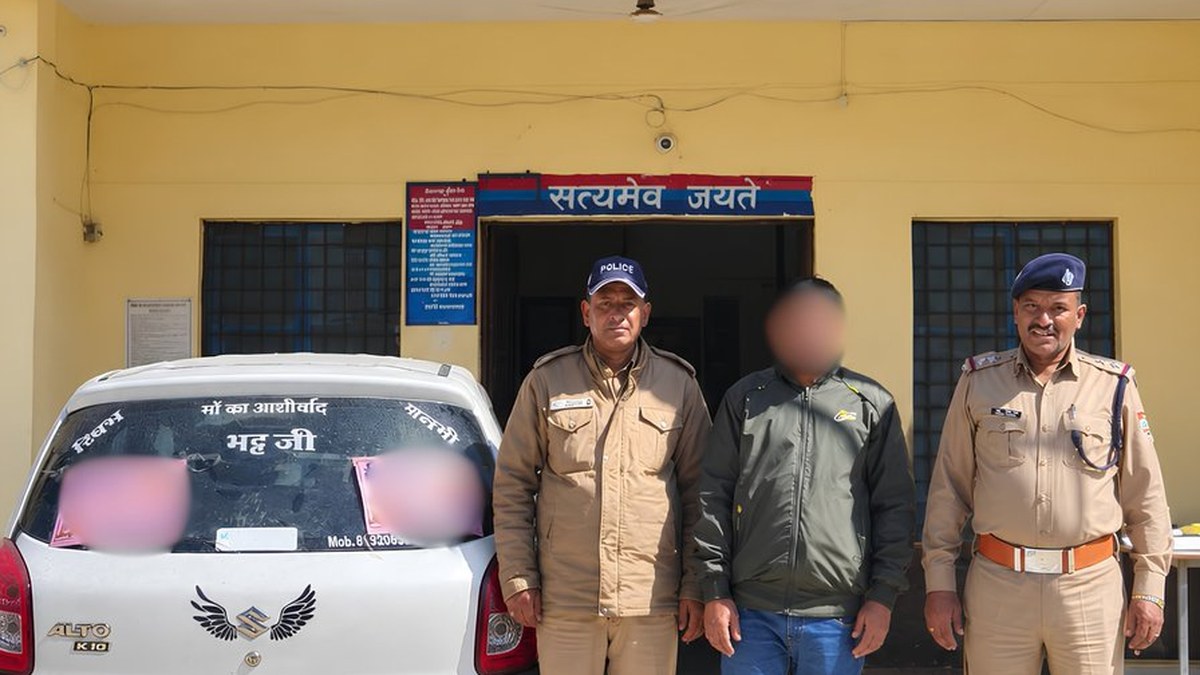 पोखरी में नशे में बिना DL और दस्तावेज वाहन चलाता चालक गिरफ्तार, वाहन सीज
