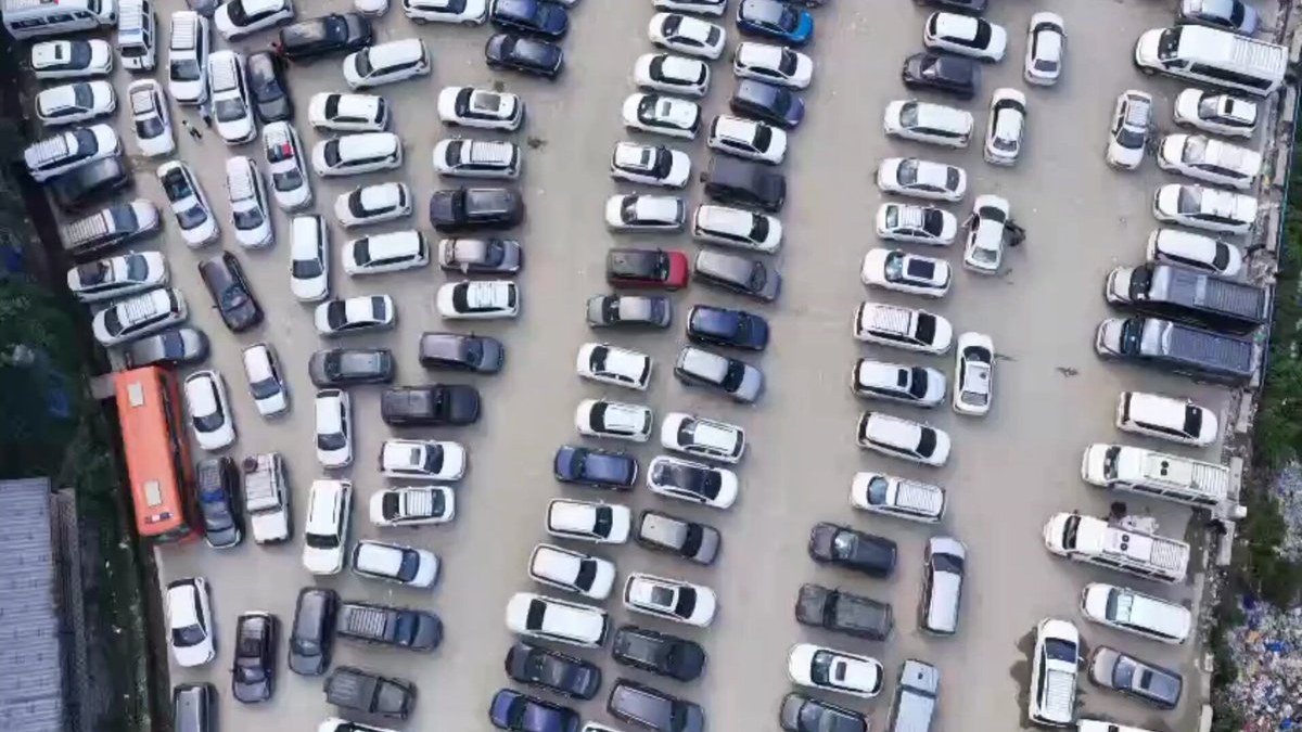 Weekend rush fills Sitapur, Sonprayag parking as Kedarnath pilgrims increase; police issues appeal