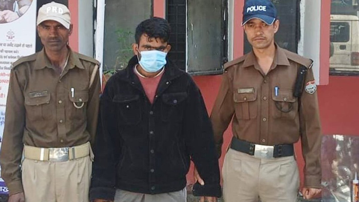 Dehradun Police arrest ₹15,000 reward accused wanted in Gangster Act case