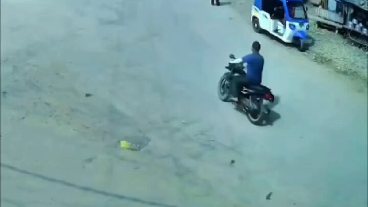 Haridwar Police warns road users after bike and tractor incident nearly turns fatal