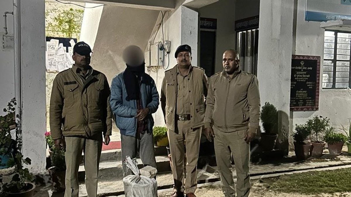 ऑपरेशन प्रहार के तहत धौलछीना पुलिस ने अवैध शराब के साथ एक अभियुक्त पकड़ा