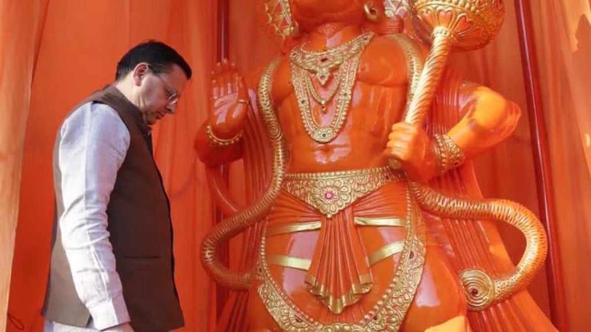 Banbasa’s Patni Tiraha renamed Hanuman Chowk after unveiling of 11-foot Hanuman statue