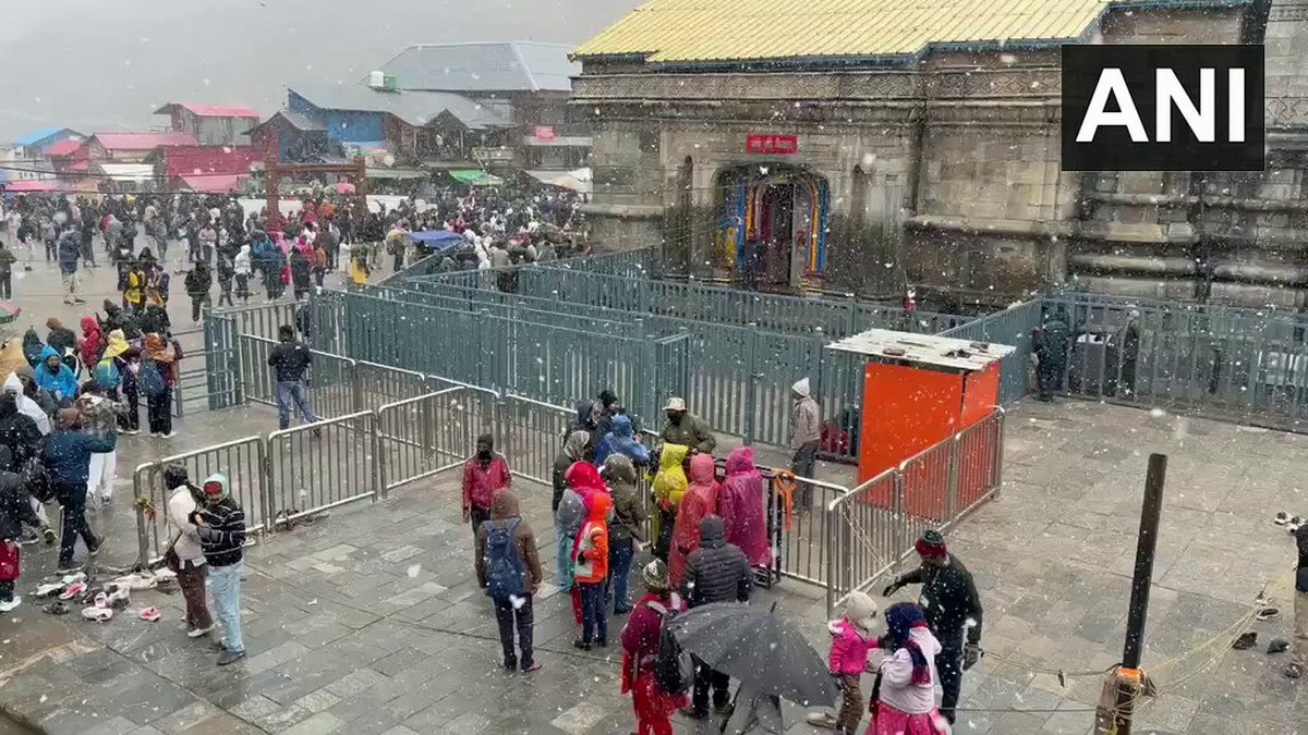 Kedarnath Dham records second snowfall within a week as cold intensifies in Uttarakhand