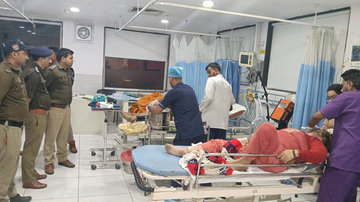 रुद्रपुर पुलिस ने सड़क हादसे में घायल दंपति को तत्काल अस्पताल पहुंचाया