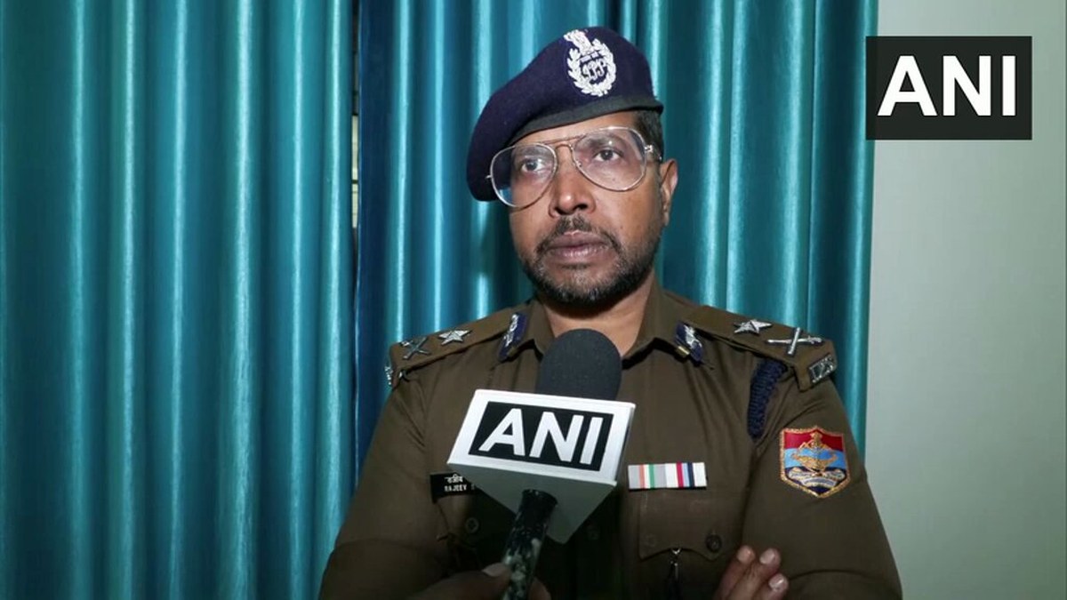 Garhwal Range IG says police personnel were injured during Uttarakhand protest; no force used