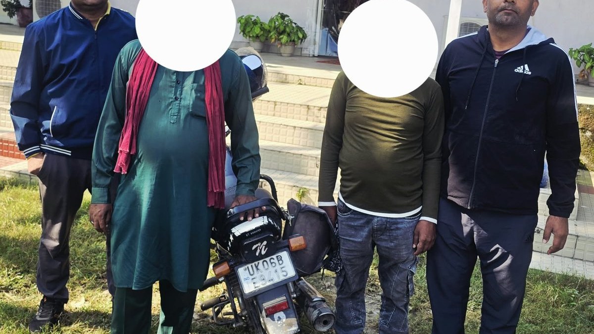 SOG checks India-Nepal border in Banbasa, recovers ₹2,20,500 Nepali and ₹21,500 Indian cash