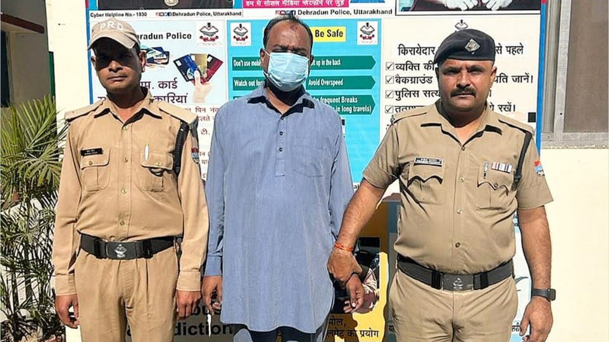 देहरादून में न्यूज़ प्लेटफॉर्म का संचालक बताकर ब्लैकमेल करने वाला तथाकथित पत्रकार गिरफ्तार