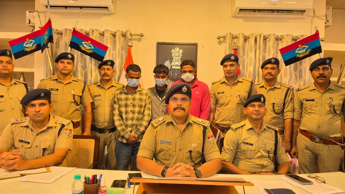 Udham Singh Nagar Police arrest 3 youths with illegal weapons after firing, vandalism incident