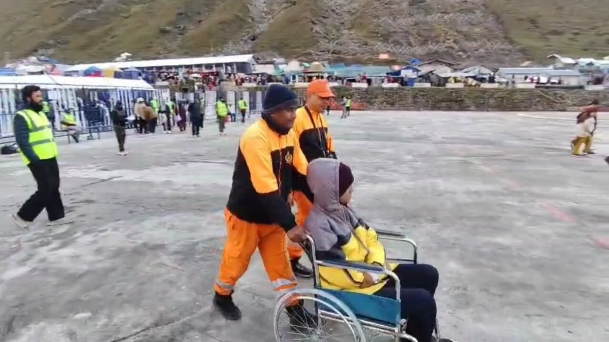 Kedarnath pilgrim airlifted for treatment after sudden illness as Rudraprayag teams stay alert