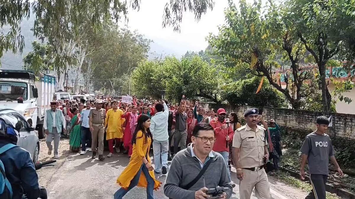चमोली में सिमली बेस अस्पताल की मांग को लेकर देहरादून तक पदयात्रा शुरू
